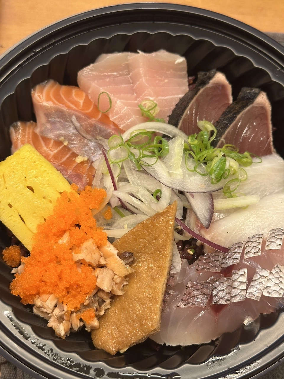 生魚片丼飯