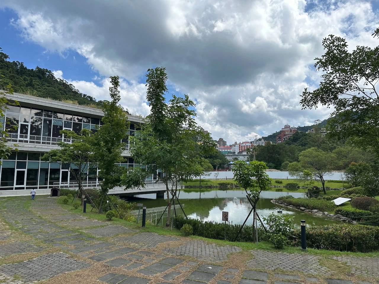 達賢圖書館