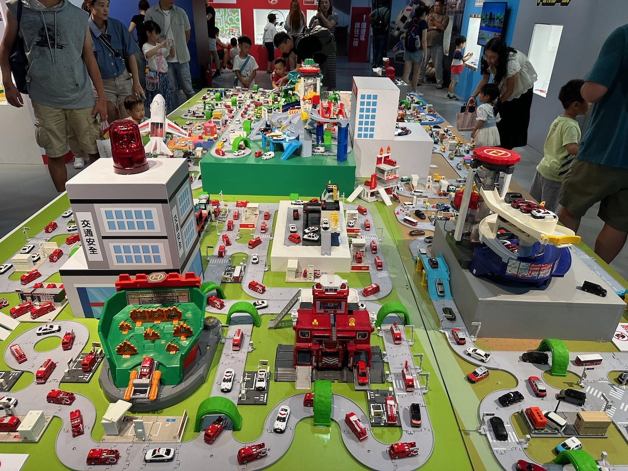 tomica