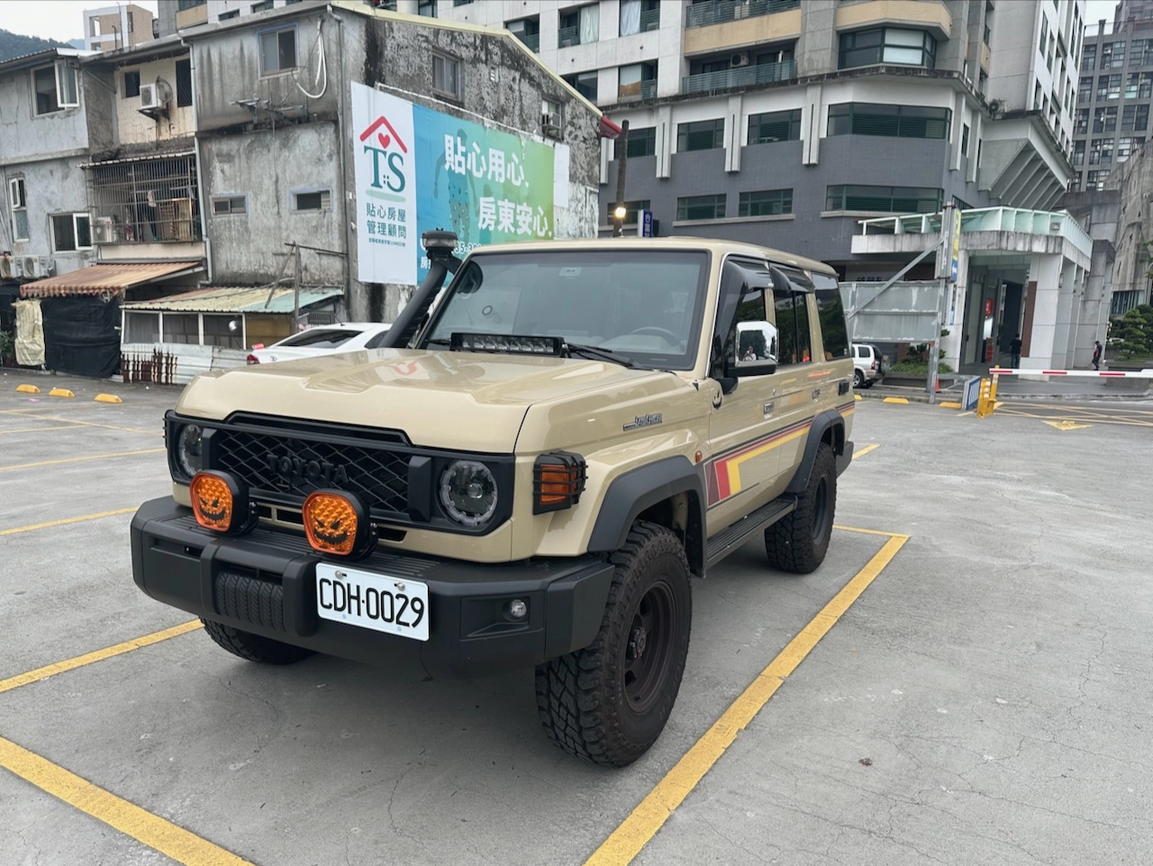 land cruiser 70